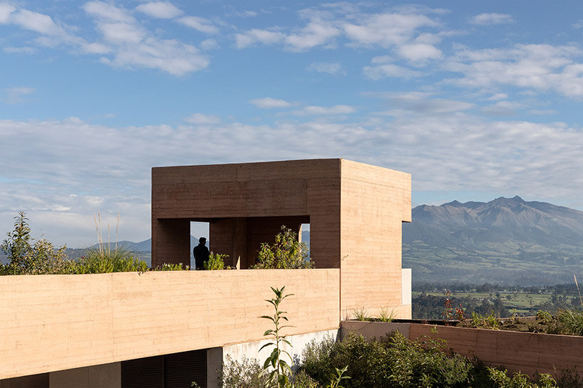 Casa el Pastizal Embeds into Ecuador’s Vast Landscape