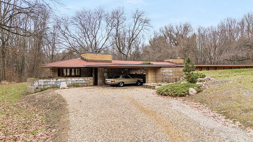 frank lloyd wright's 1948 weisblat house hits the market in michigan