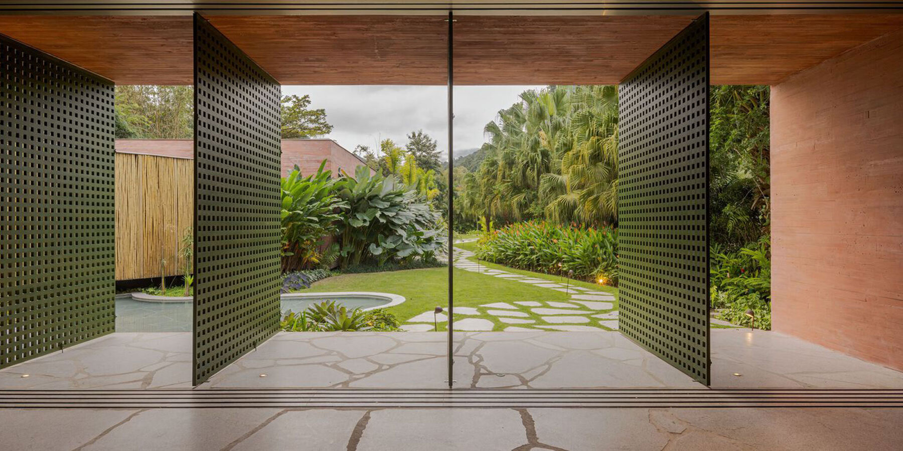 laranjeiras-house-mf-arquitetos-designboom-1800-3