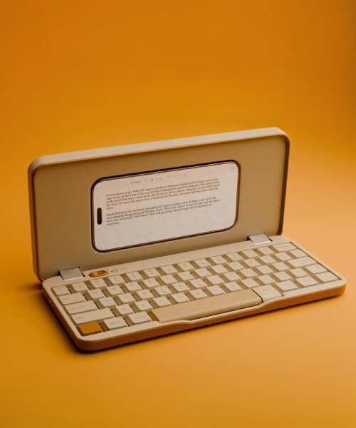 portable clamshell keyboard for iPhone and samsung galaxy S turns smartphones into laptops