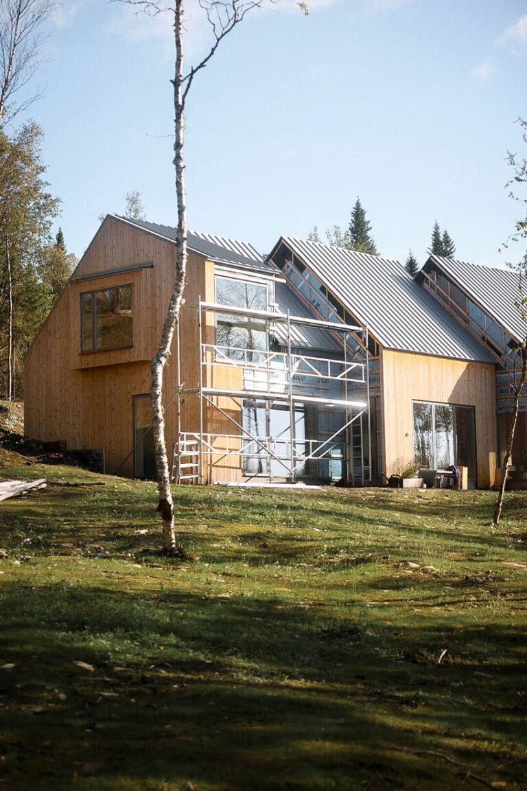 Gallery Detail: Three Pitched Roof Forms Top Note Studio S Villa In