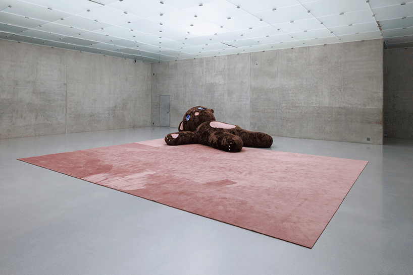 La exposición de ensueño de The Precious Okoyomon está llena de Kunsthaus Bregenz y lujosos compañeros