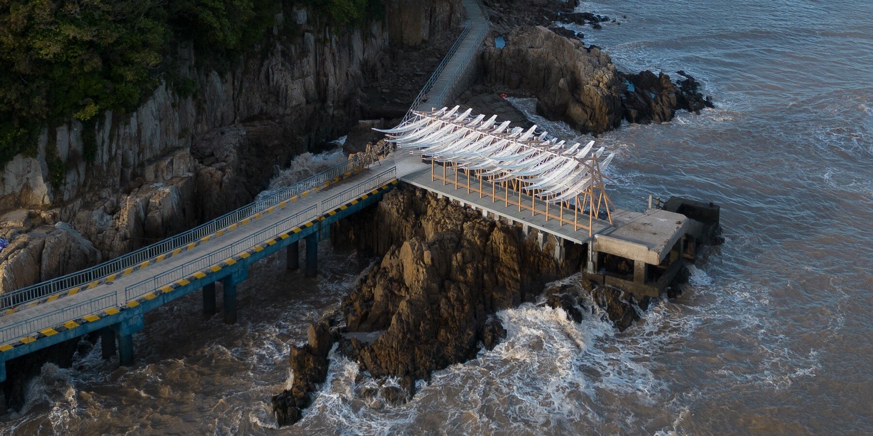 seaside-pavilion-on-chaishan-island-designboom-1800-1