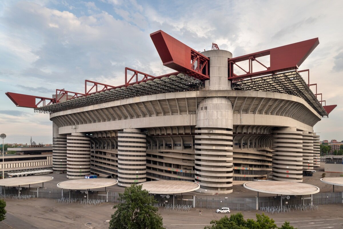 Brutalis Italia: Roberto Conte & Stefano Perego menangkap monumen beton di pameran Berlin