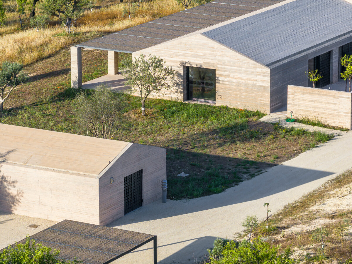 mineral textures & bioclimatic design shape gaëtan le penhuel and associates' house in sicily