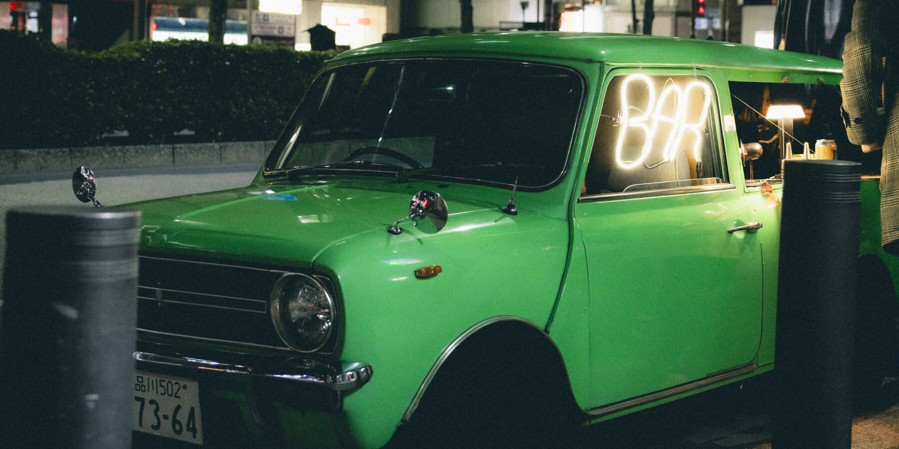 interview-MINI-car-off-grid-trailer-tokyo-listening-minibar-MIDORI-designboom-ban2