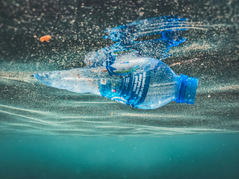 Proses yang disebut'Desalting' membantu plastik yang dapat didaur ulang larut di laut | Gambar oleh Naja Bertolt Jensen