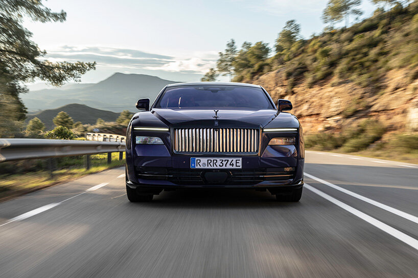 electric rolls-royce black badge spectre first drive in barcelona