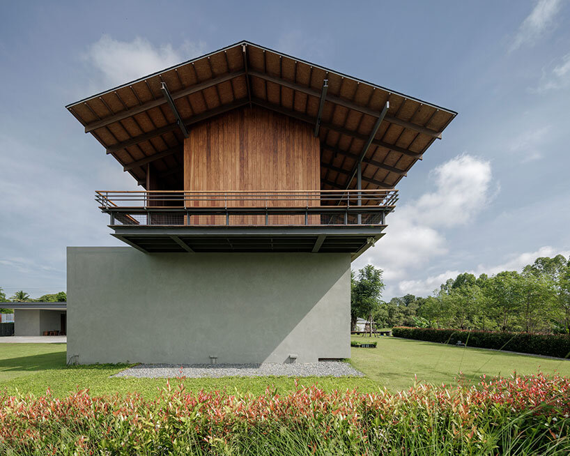 Facade of the wooden fronts repurted the multi-general house in Uthai Thani, Thailand