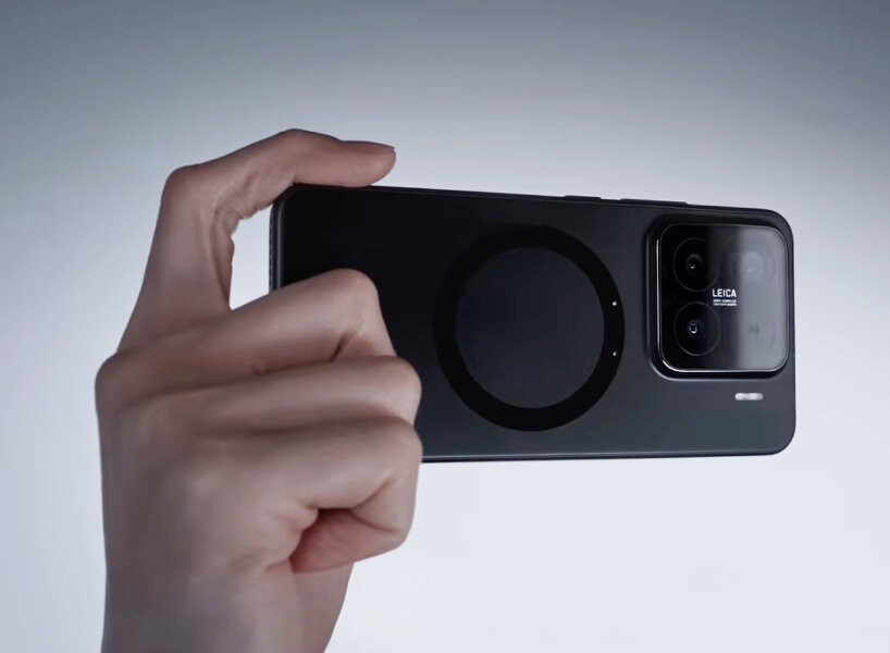 xiaomi unveils modular magnetic lens that turns smartphones into virtual cameras at MWC