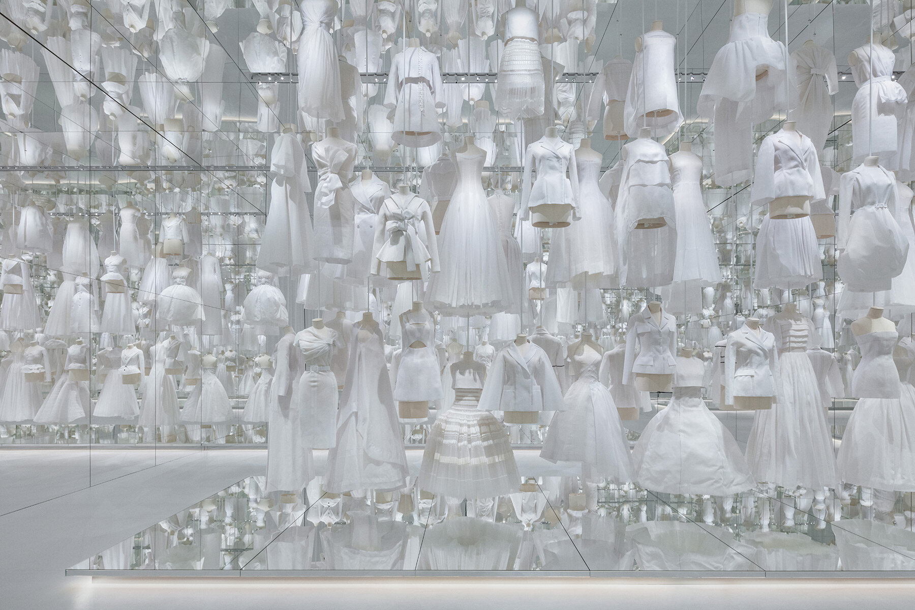 OMA-AMO-dior-seoul-exhibition-designboom-06a