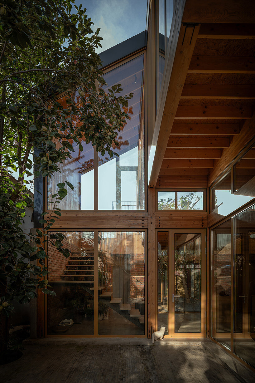 Archstudio invigorates the Court's tradition with the wooden pension in Beijing