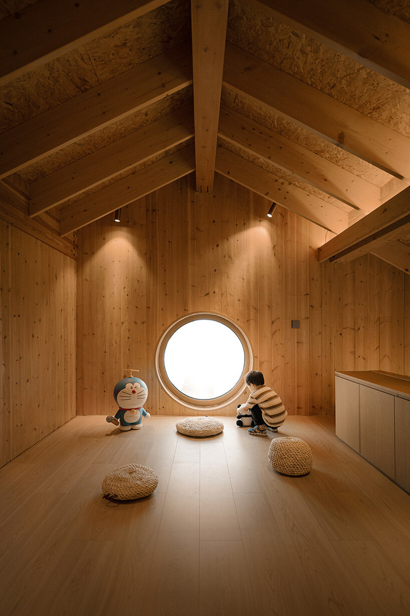 archstudio revives courtyard tradition with timber-framed guesthouse in beijing