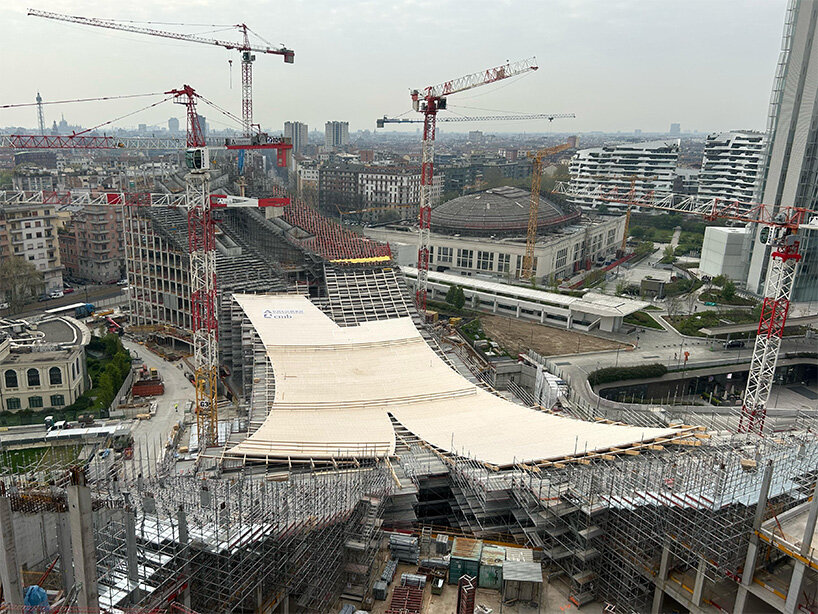 BIG reaches final phase of 'citywave', marking milestone for milan’s largest solar roof