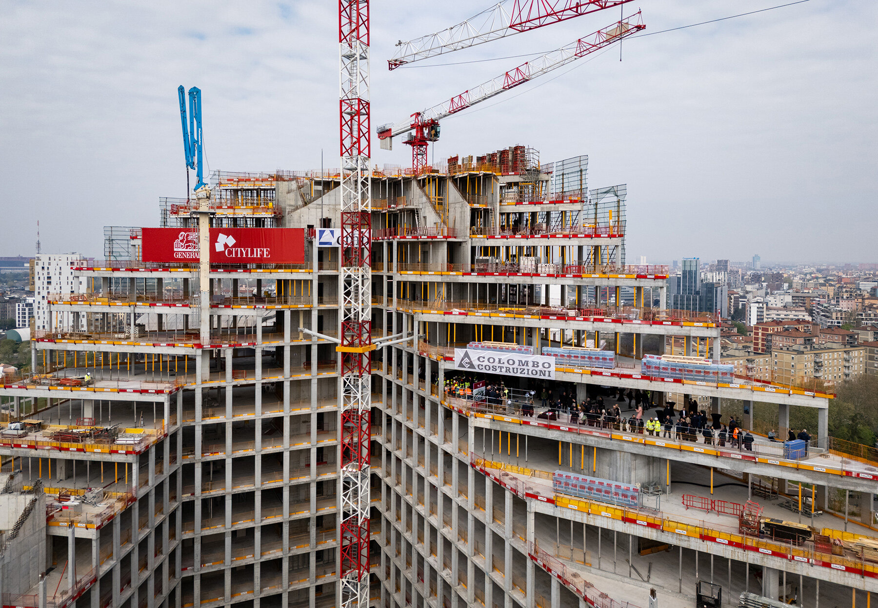 big-bjarke-ingels-group-final-phase-citywave-milestone-milan-largest-solar-roof-designboom-large02