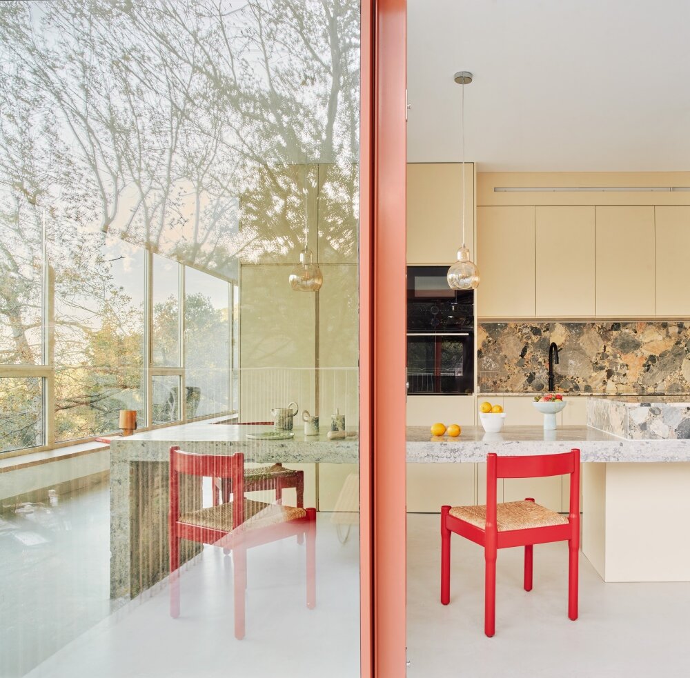 Raúl Sánchez 'Casa Magarola rests above the steep land, inclined in Spain