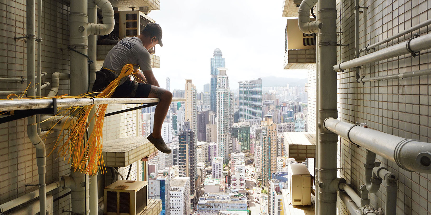 echoing-above-photographic-series-romain-jacquet-lagreze-bamboo-scaffolding-hong-kong-designboom-1800-4