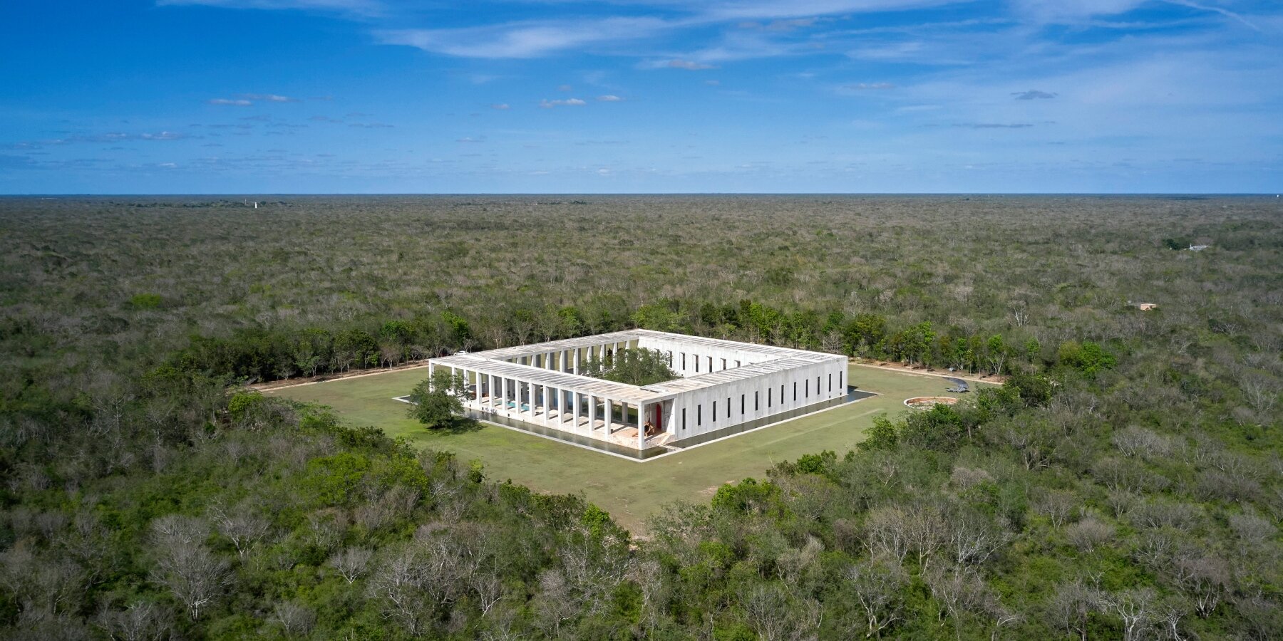 edmund-sumner-casa-mexicana-book-designboom-03