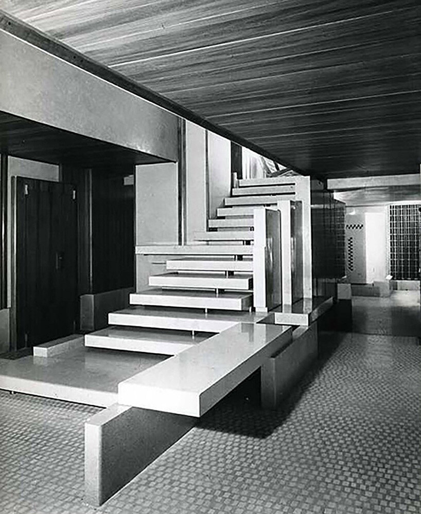 Formafantasma Mengontrol Negazio Olivetti oleh Carlo Scarpa Biennial of Architecture Venice