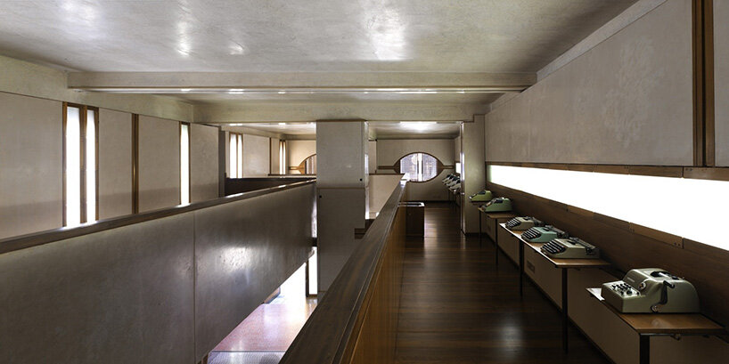 Formafantasma Mengontrol Negazio Olivetti oleh Carlo Scarpa Biennial of Architecture Venice