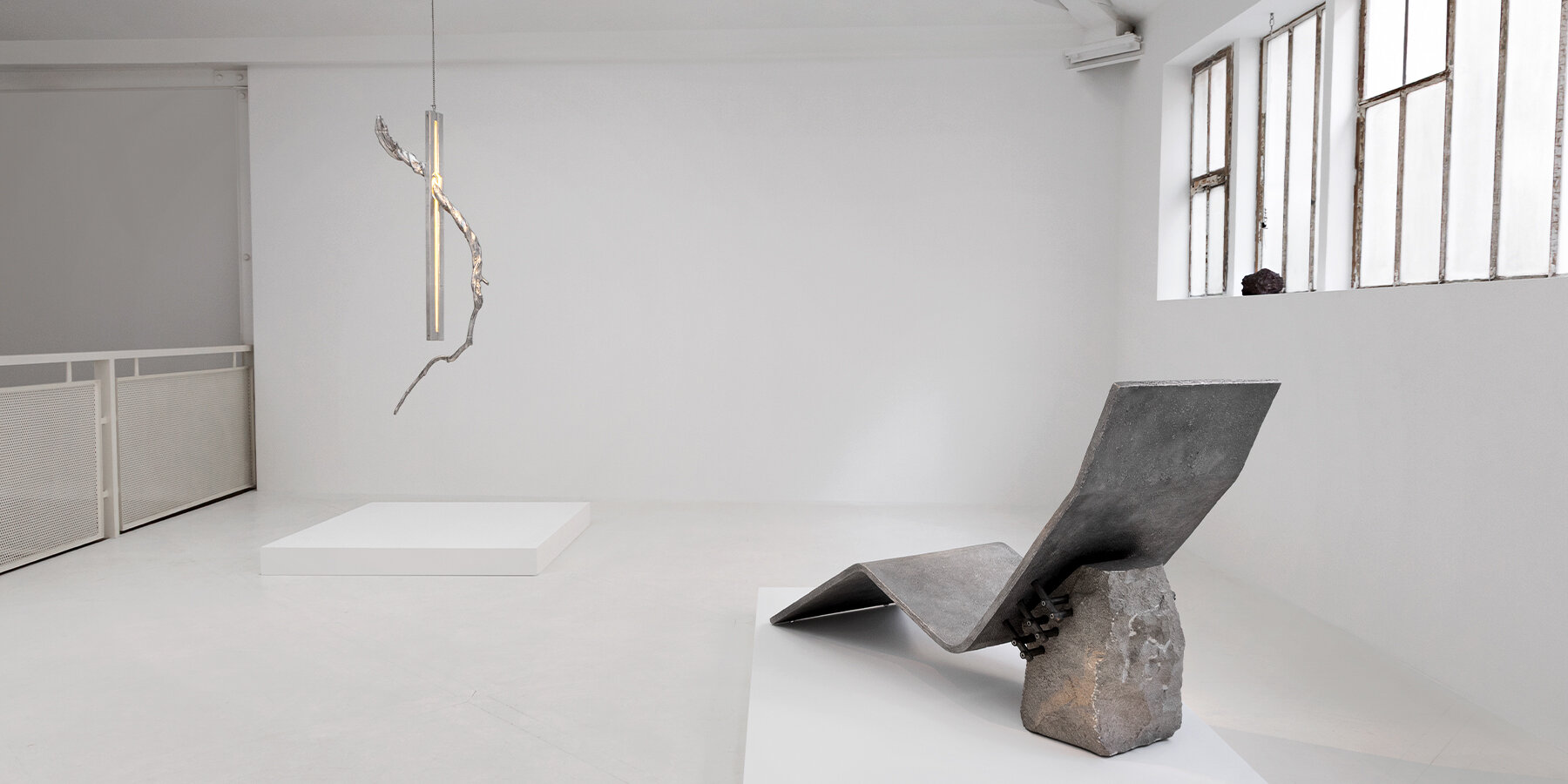 from-a-distance-exhibition-sculptural-furniture-batten-and-kamp-designboom-1800-2