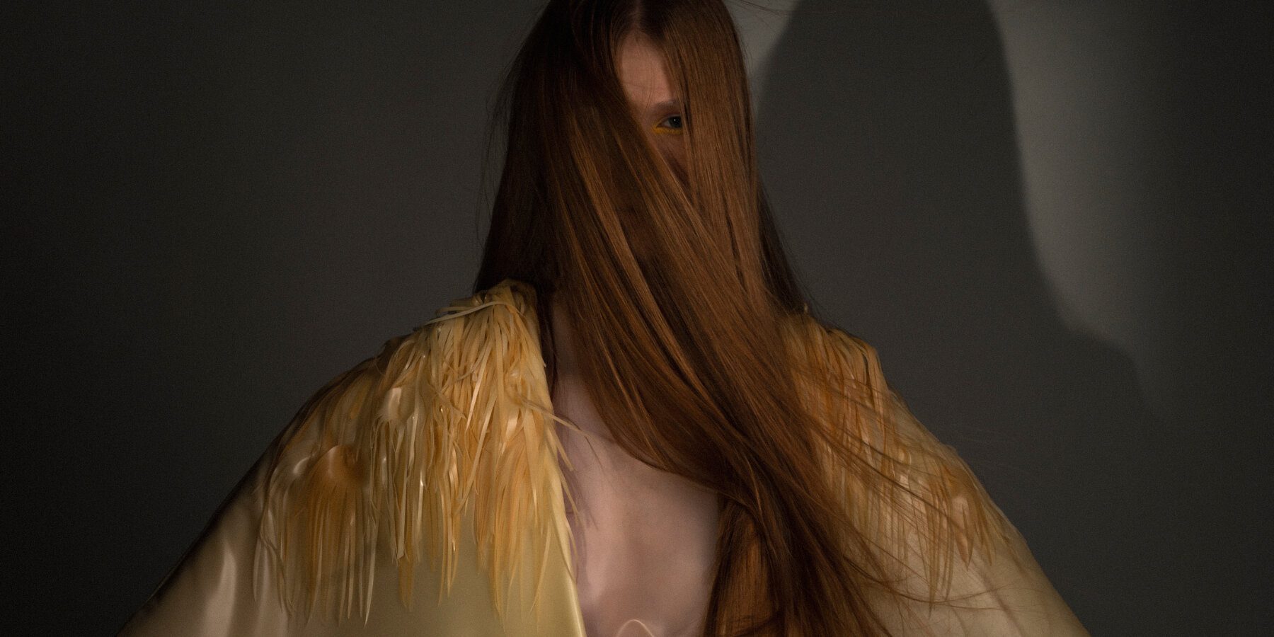 kinetic-garment-iga-weglinska-sound-goosebumps-frisson-designboom-large02