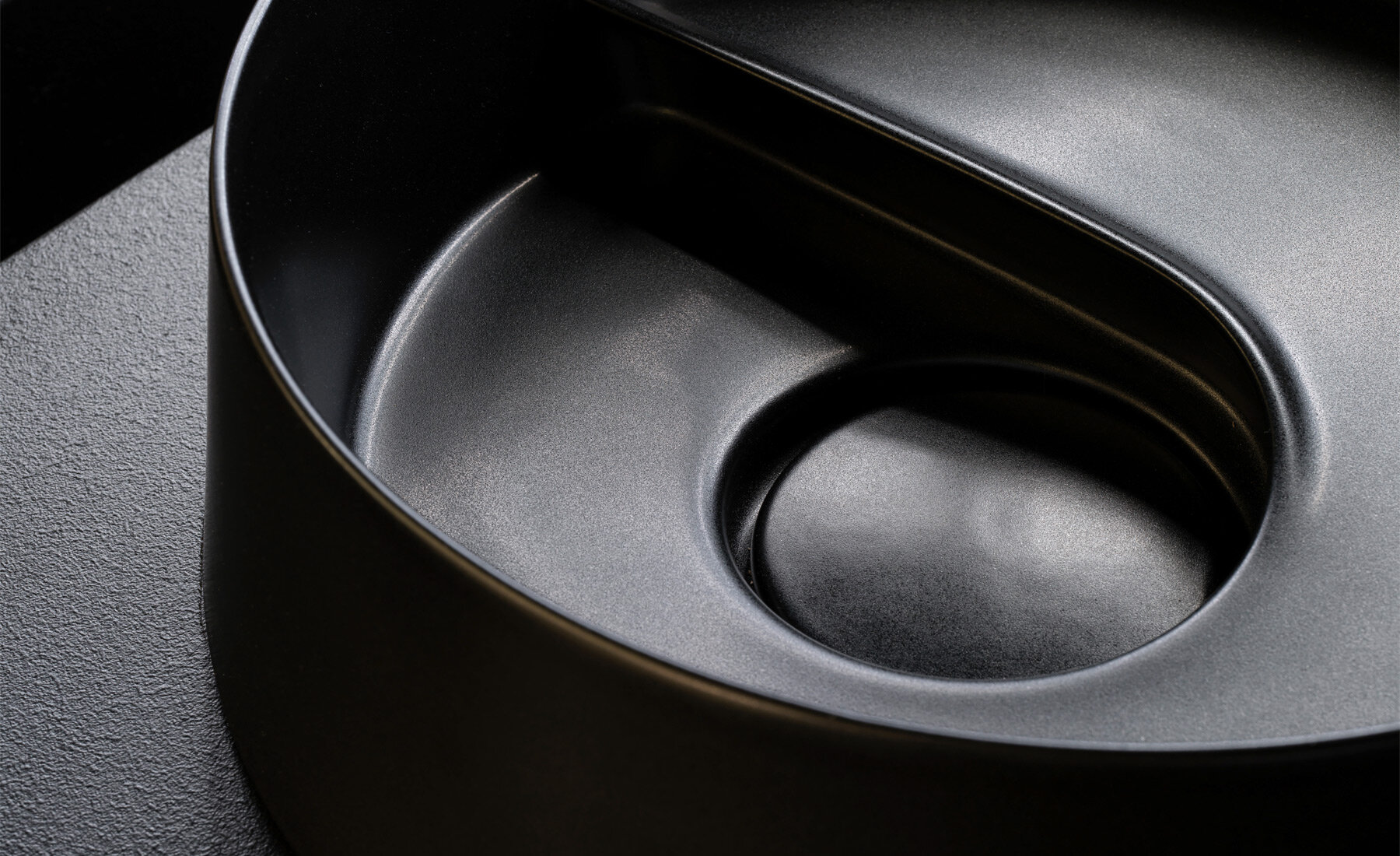 laufen-volta-designboom-05-fullwidth