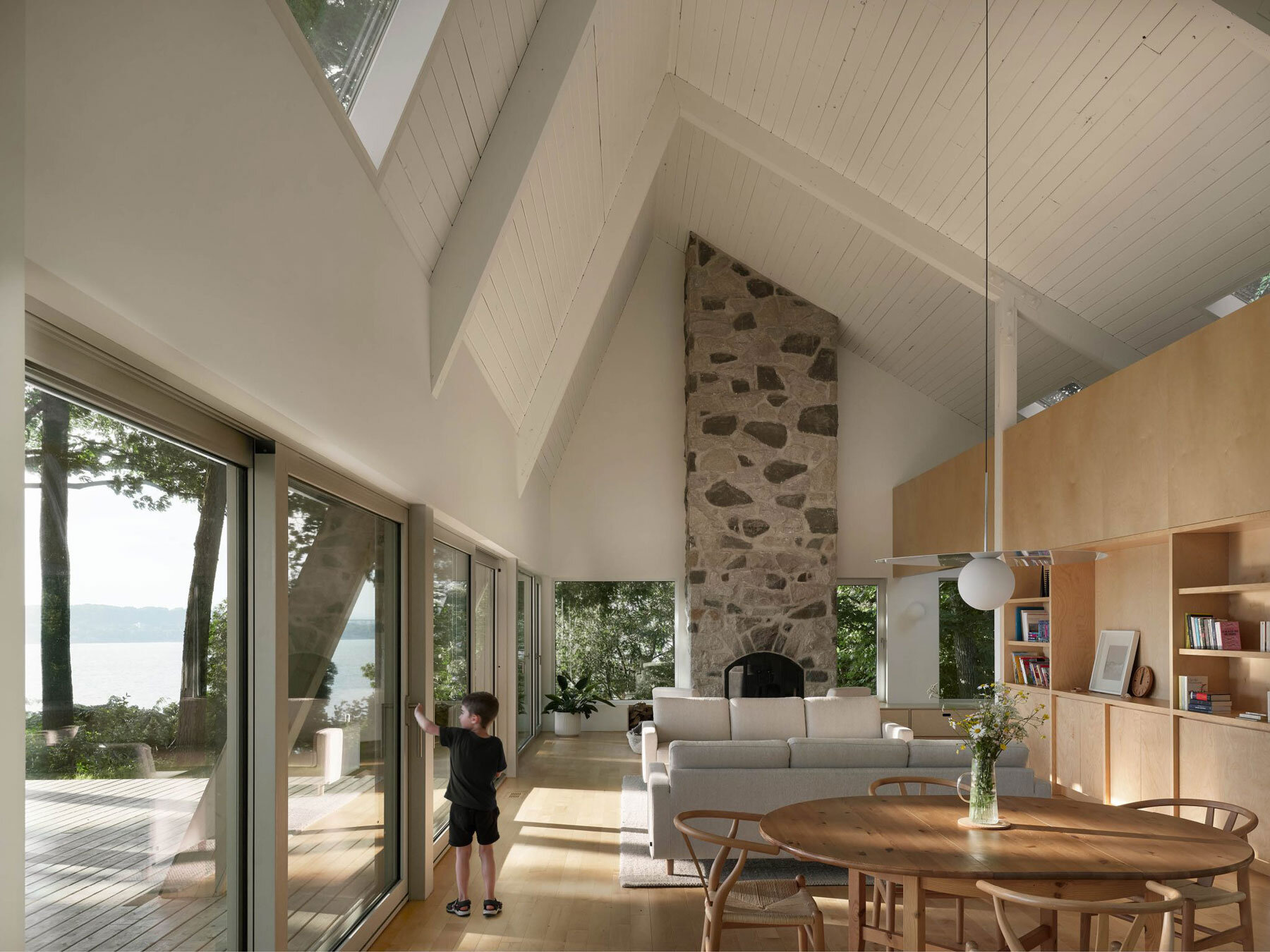 maison-a-restoration-quebec-atelier-pierre-thibault-designboom-1800-5