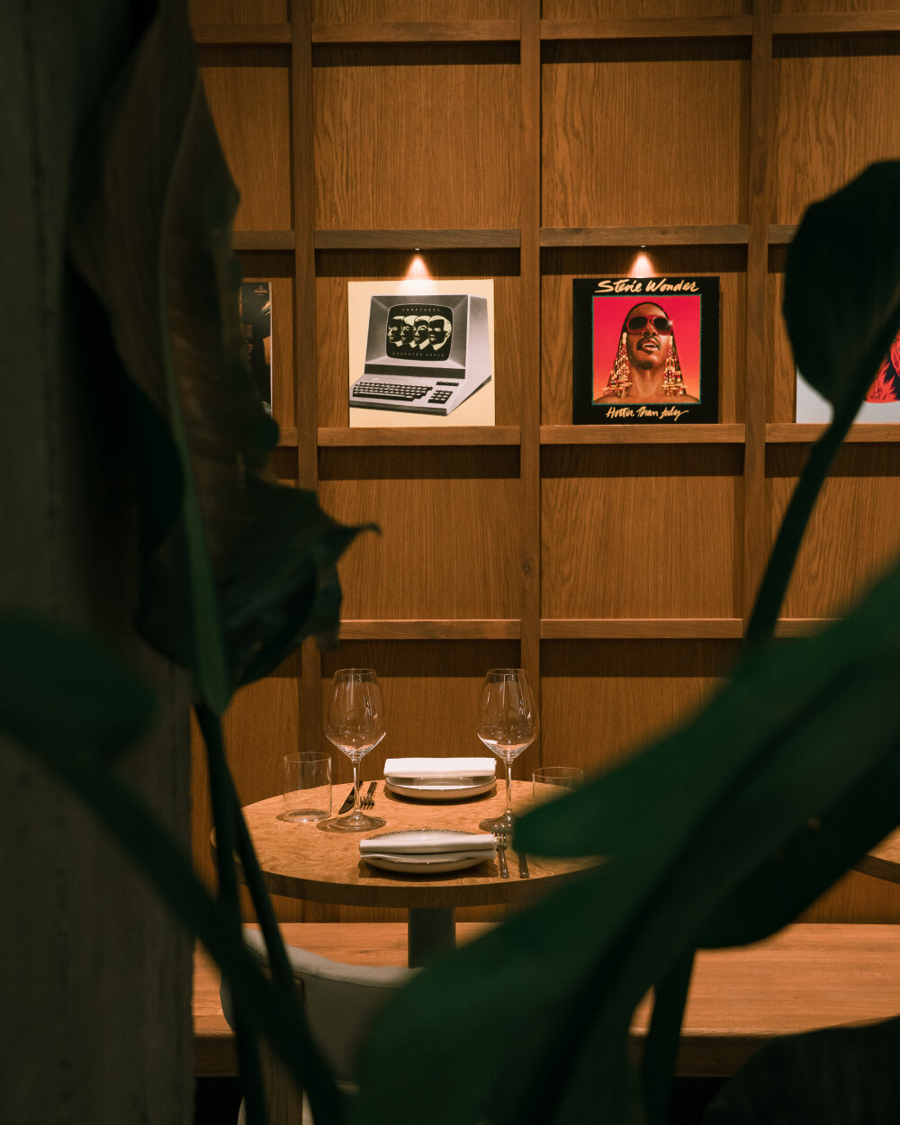 Giorgia Longoni Studio Channels Cafés Jazz Retro Jazz with 360 degree sound bar in Milan