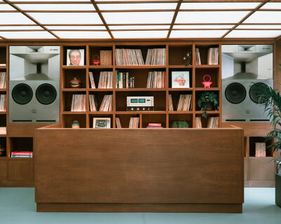 giorgia longoni studio channels retro japanese jazz cafés for 360-degree sound bar in milan