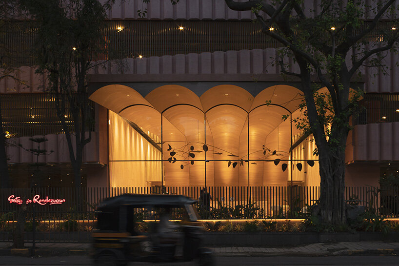 pink tower by satguru builders and NUDES brings sculptural curves to mumbai's skyline