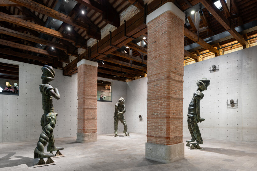 Thomas Schütte, Wichte, 2006; Drei Ganz Große Geister, 1998-2004 Pinault Collection; Innocenti, 1994-2025 | photo by Filippo Rossi / Marco Cappelletti Studio