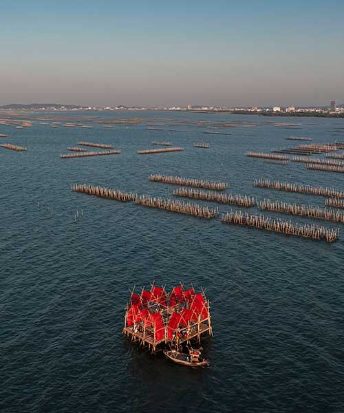 seoul design award’s winners climb the sustainability ladder through amphorae and oysters