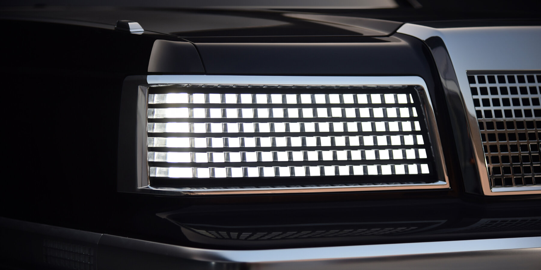 story-1986-grandeur-sedan-hyundai-restore-electric-vehicle-designboom-ban