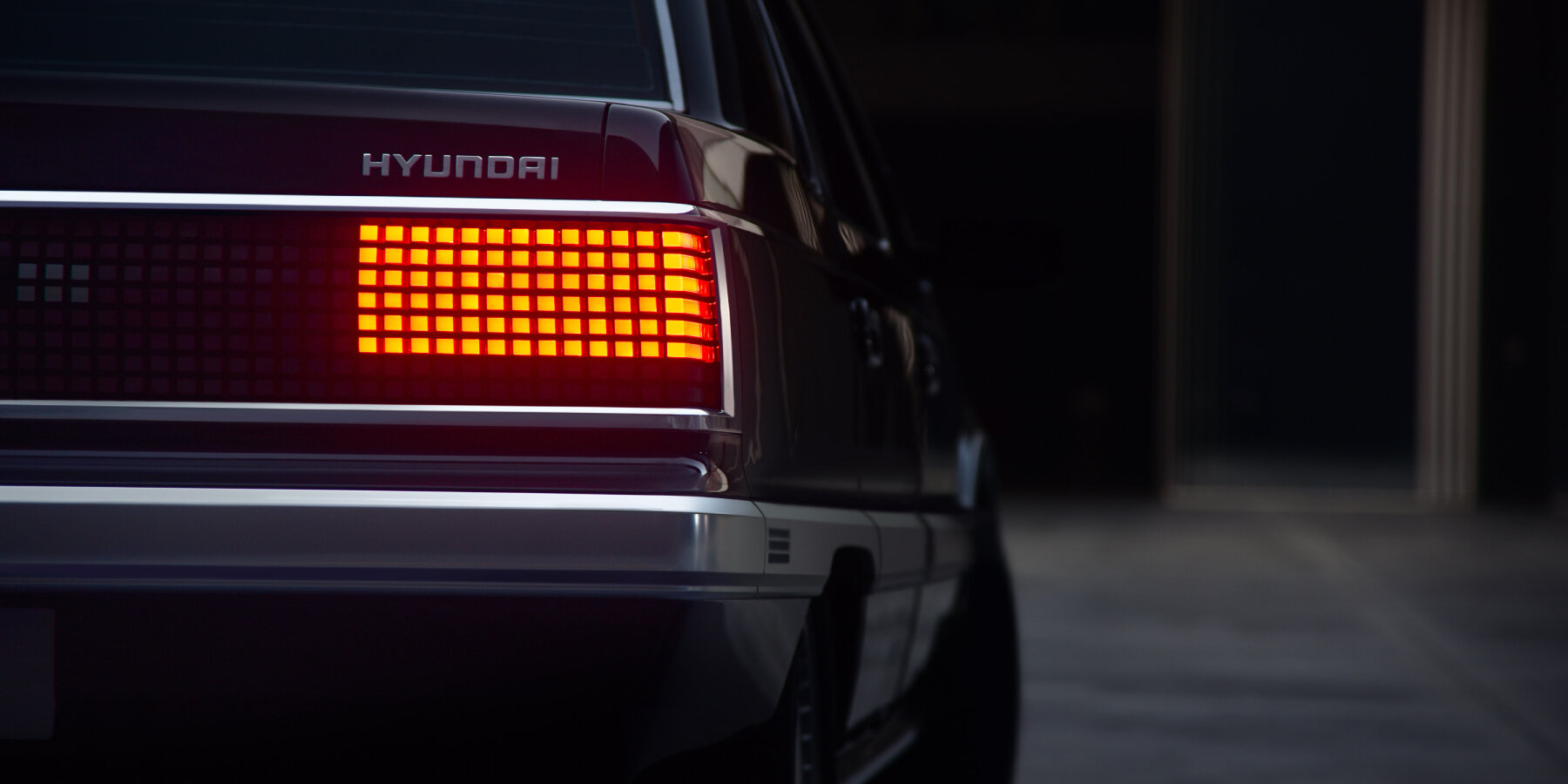 story-1986-grandeur-sedan-hyundai-restore-electric-vehicle-designboom-ban2
