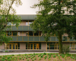 a 1970s relic revived: tectoniques renovates maryse bastié school in france