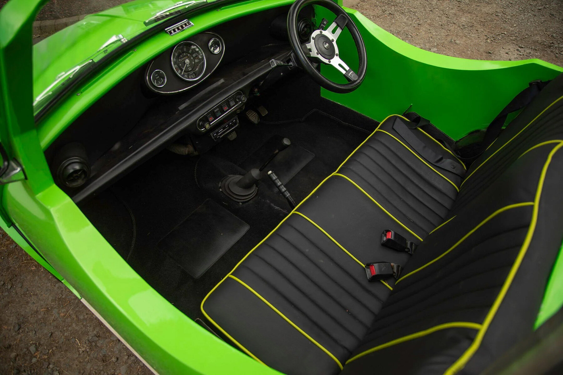 1978-shorty-mini-car-classic-listing-designboom-06a