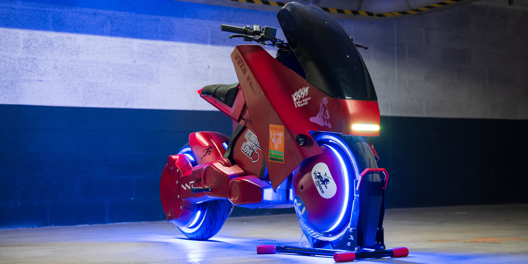 DAB-motors-electric-motorcycle-shotaro-kaneda-bike-anime-akira-designboom-ban