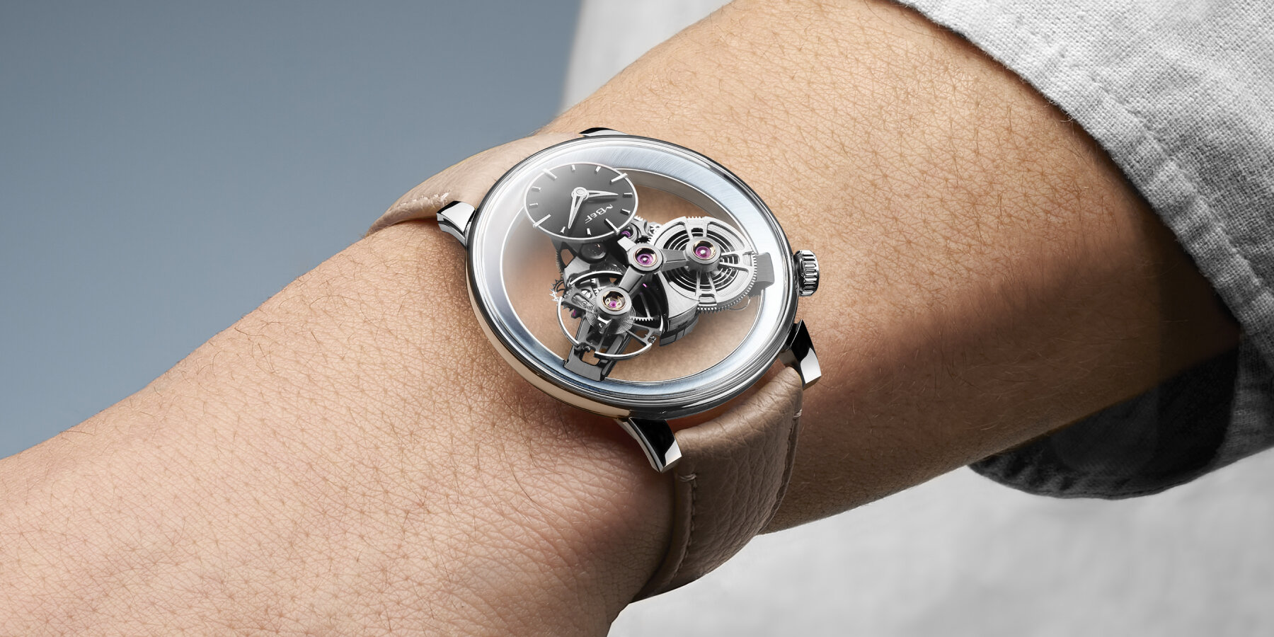 MB&F-amphitheater-floating-dial-transparent-SP-one-watch-designboom-ban