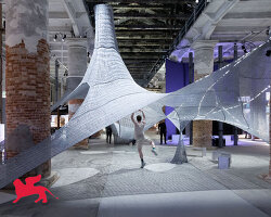 SO - IL, mariana popescu & thegreeneyl suspend 3D knitted natural fibers in venice biennale