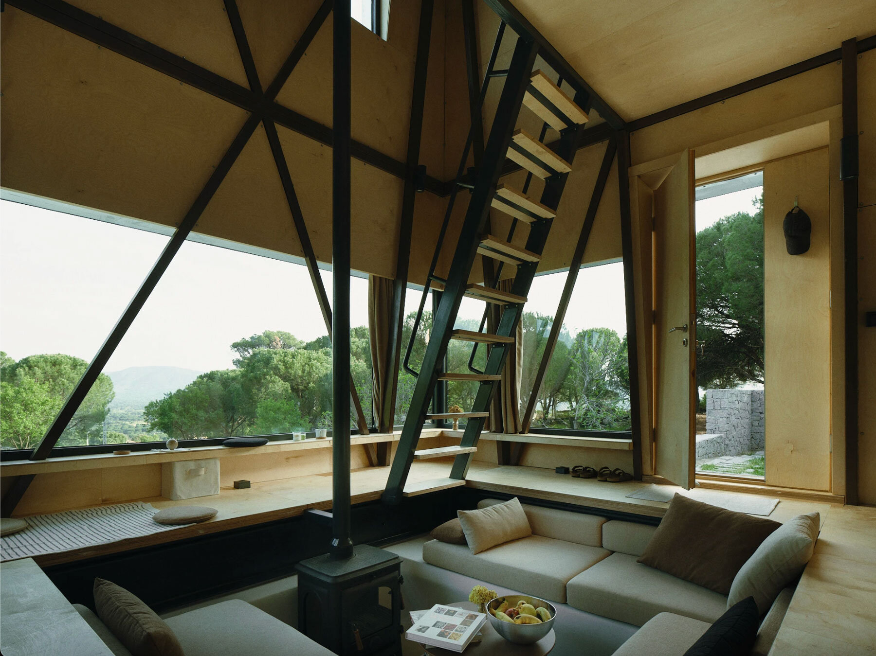 cabin-in-woods-ediz-demirel-works-turkey-designboom-1800-3