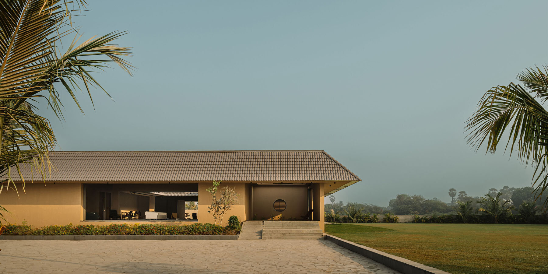 courtyard-house-dwell-surat-india-designboom-1800-2
