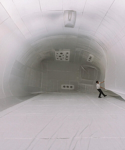 soft cycles: daniel hölzl fills berlinische galerie with inflatable 'breathing' monoliths
