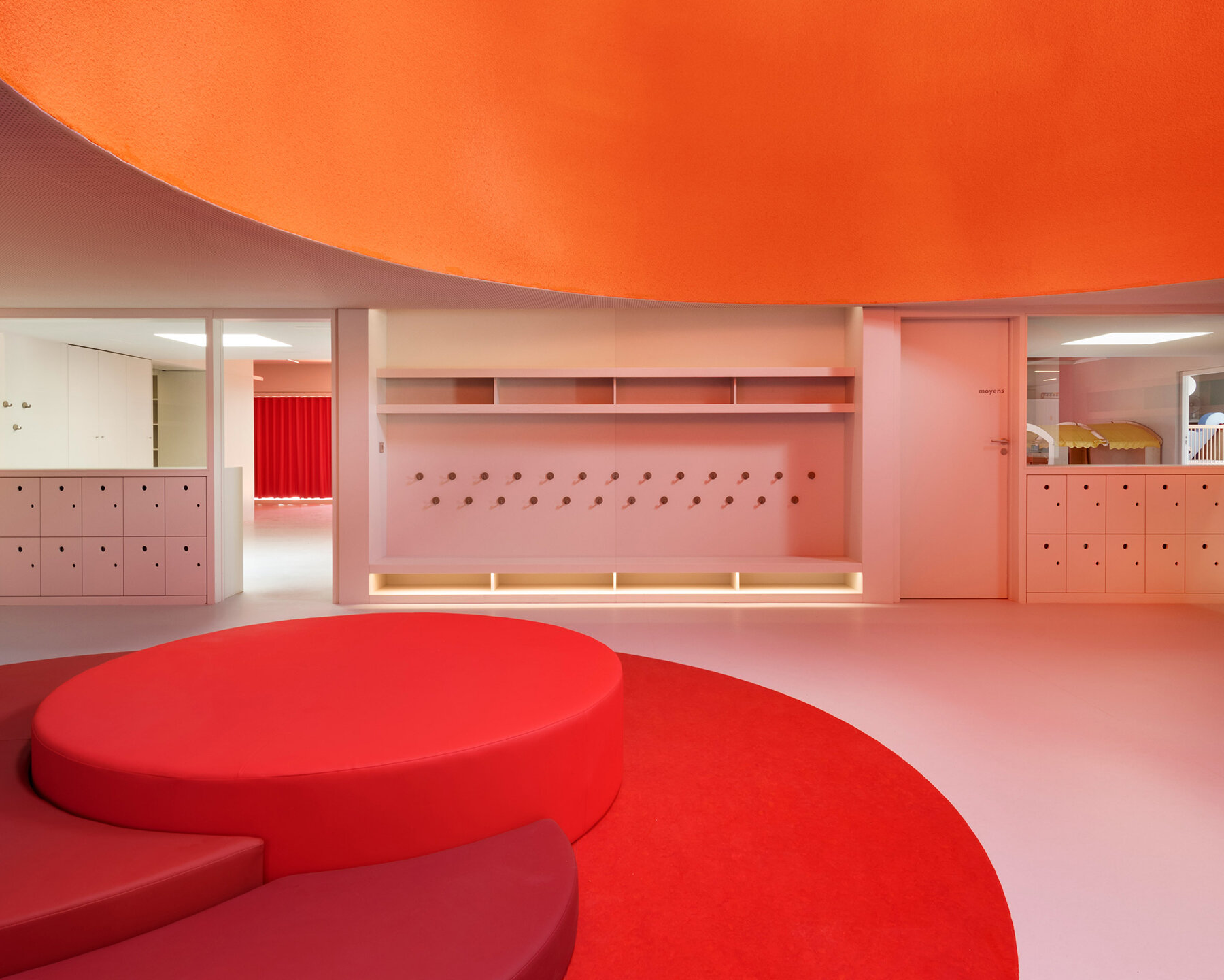 dominique-coulon-associes-multi-childcare-creche-france-designboom-08a