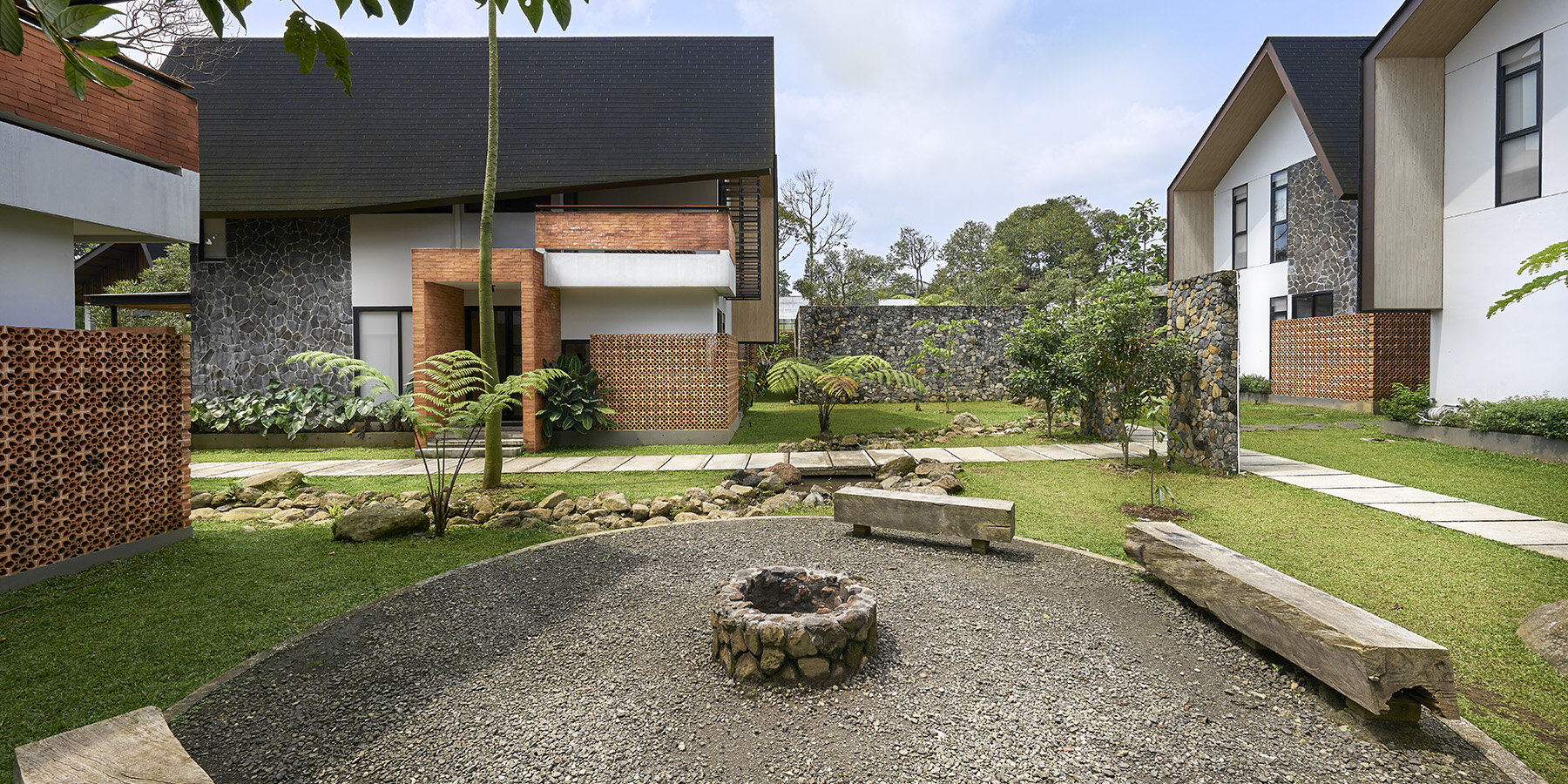 e-re-studio-architects-lenirra-villa-jakarta-designboom-1800-2