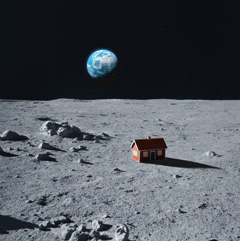 Moon of the House of Tiny Red