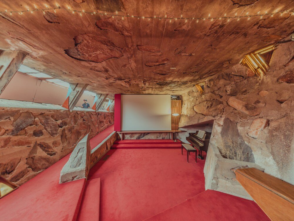 Franck Bohbot Capture Tallesin Barat oleh Frank Lloyd Wright di Gurun Arizona