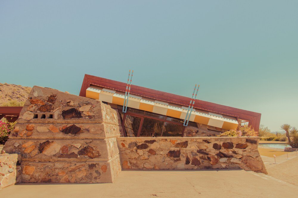 Franck Bohbot Capture Tallesin Barat oleh Frank Lloyd Wright di Gurun Arizona