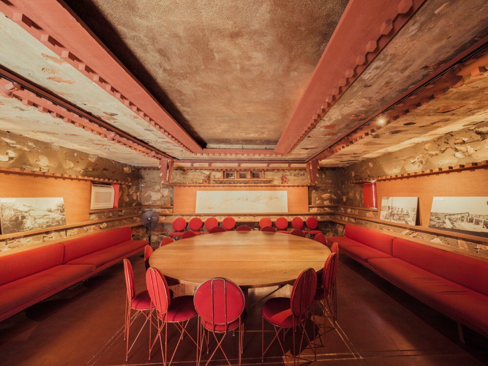 Franck Bohbot Capture Tallesin Barat oleh Frank Lloyd Wright di Gurun Arizona