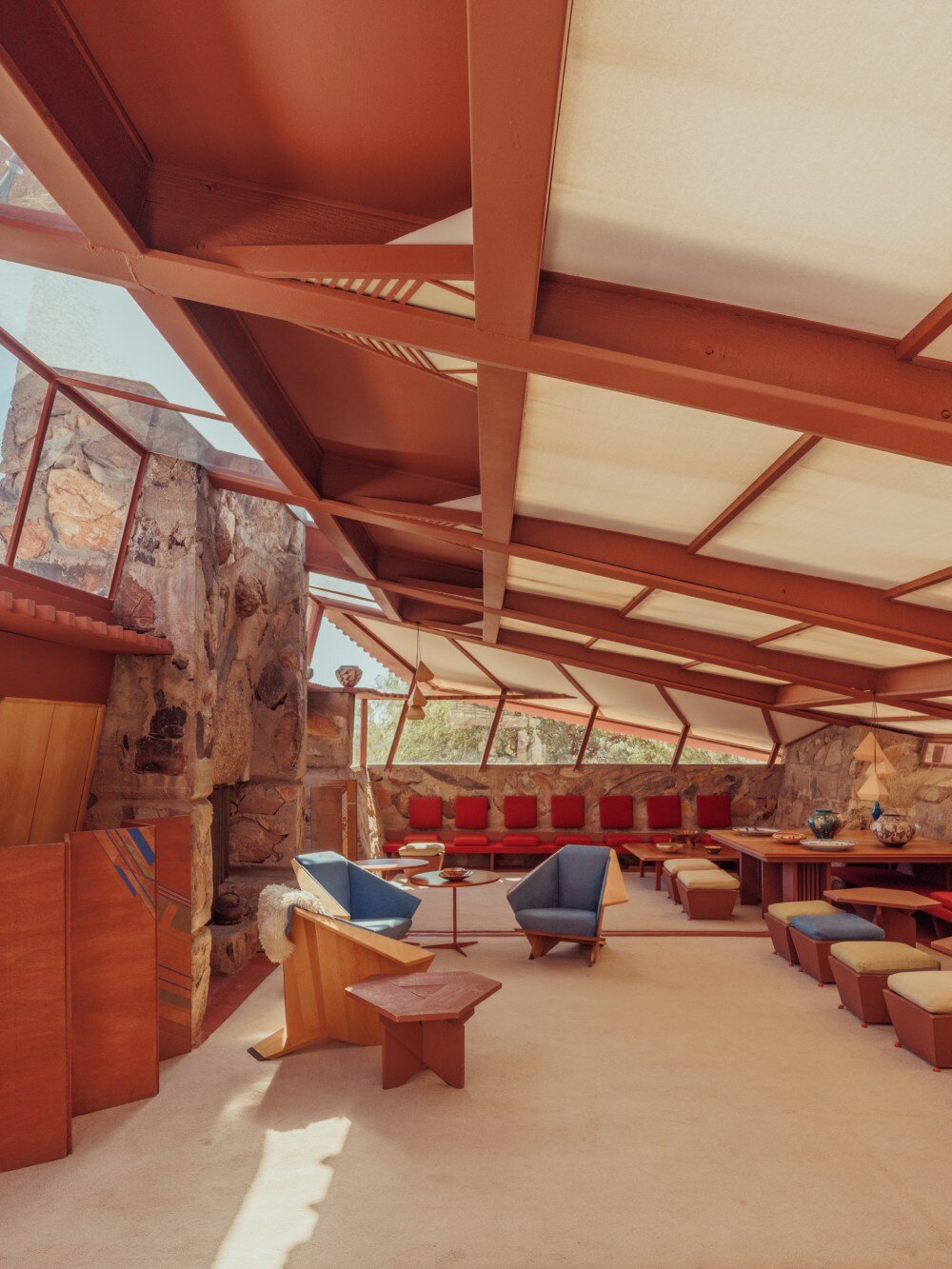 Franck Bohbot Capture Tallesin Barat oleh Frank Lloyd Wright di Gurun Arizona
